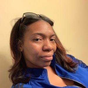 Meet your Posher, Angie